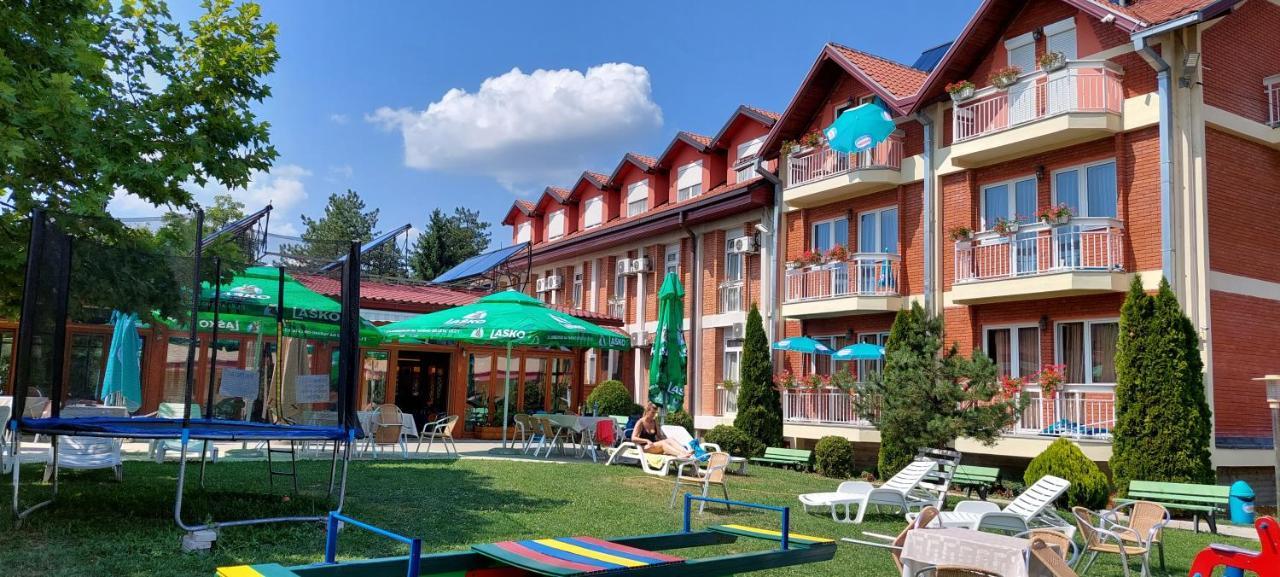 Hotel Ravni Gaj Knic Bagian luar foto