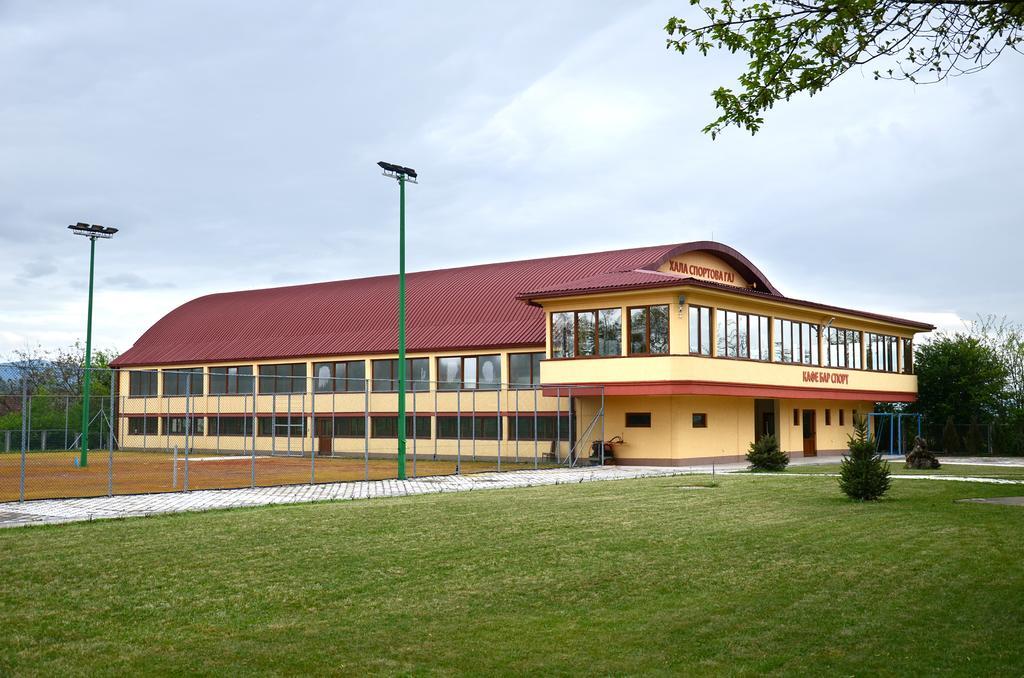 Hotel Ravni Gaj Knic Bagian luar foto