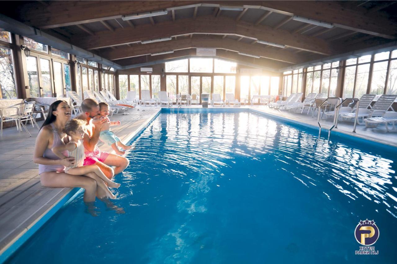 Hotel Ravni Gaj Knic Bagian luar foto