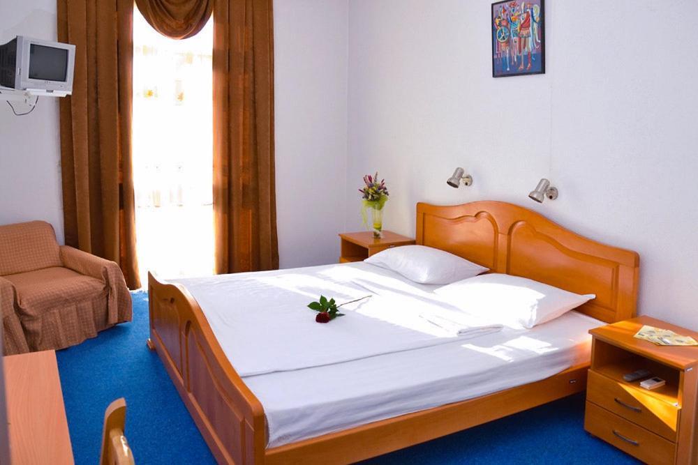 Hotel Ravni Gaj Knic Bagian luar foto
