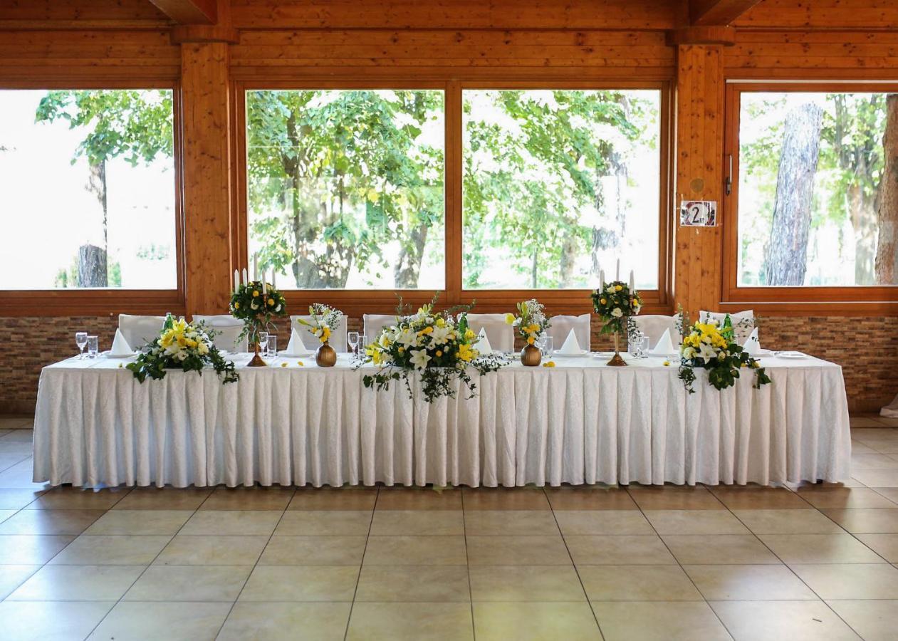 Hotel Ravni Gaj Knic Bagian luar foto