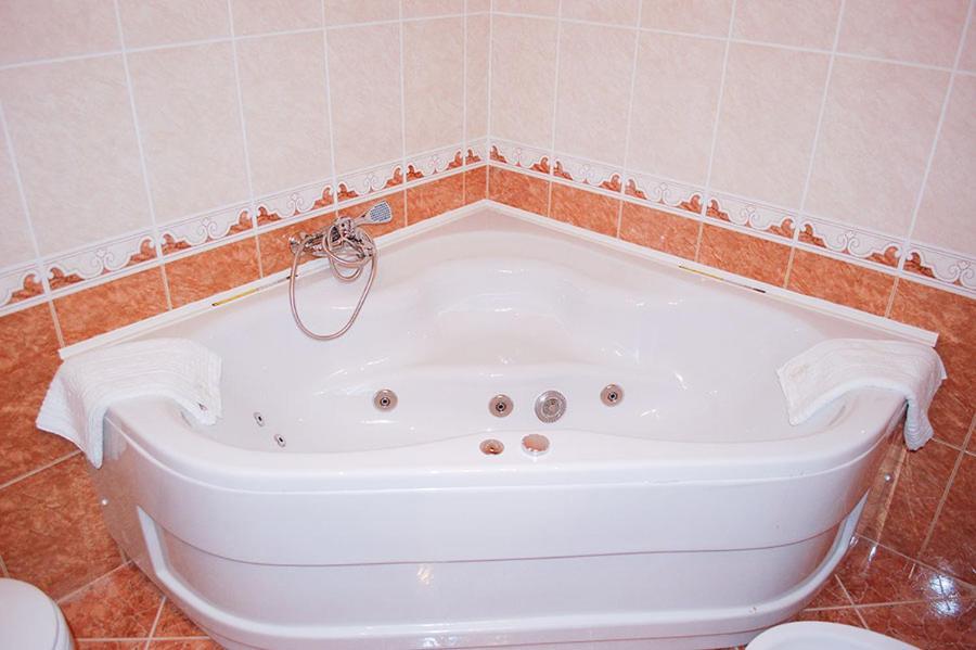 Hotel Ravni Gaj Knic Bagian luar foto