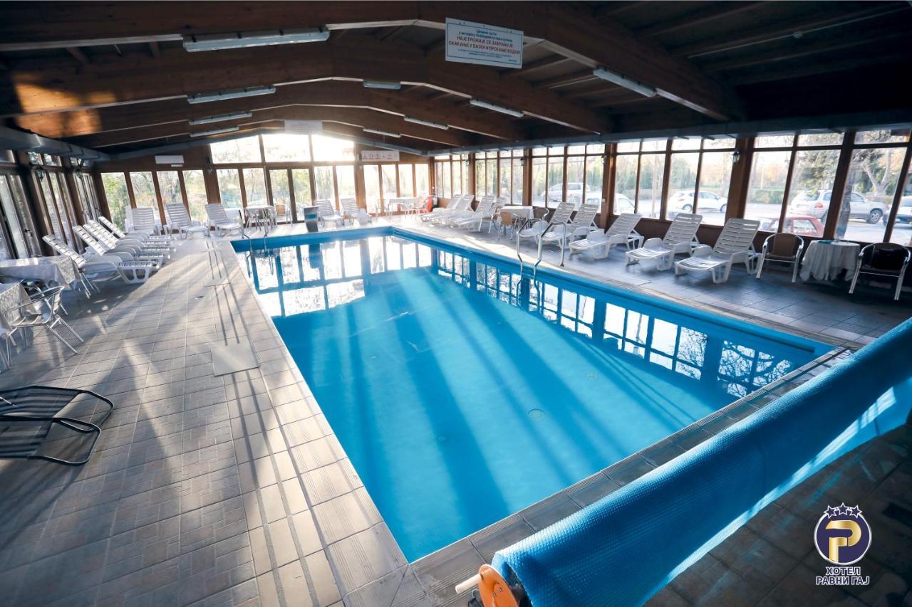 Hotel Ravni Gaj Knic Bagian luar foto