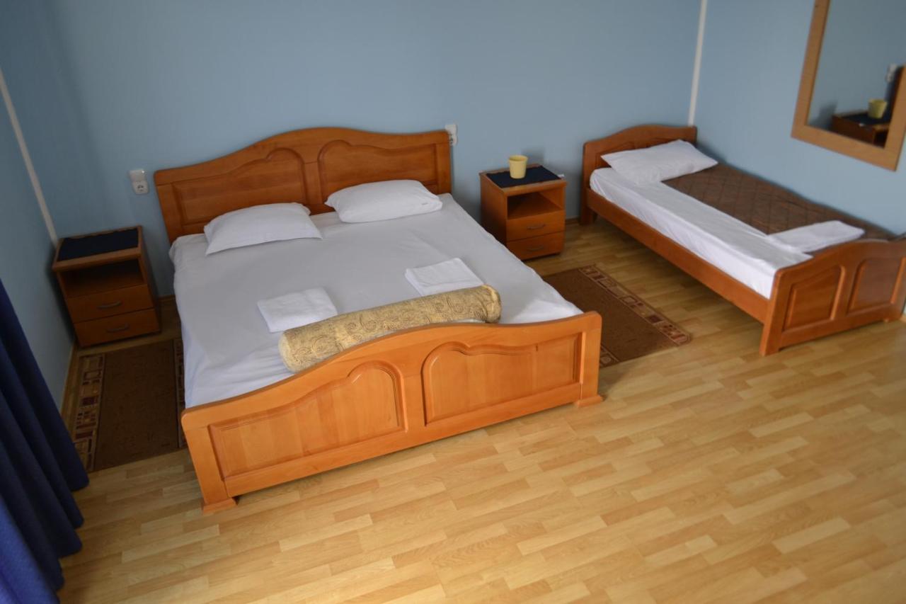 Hotel Ravni Gaj Knic Bagian luar foto