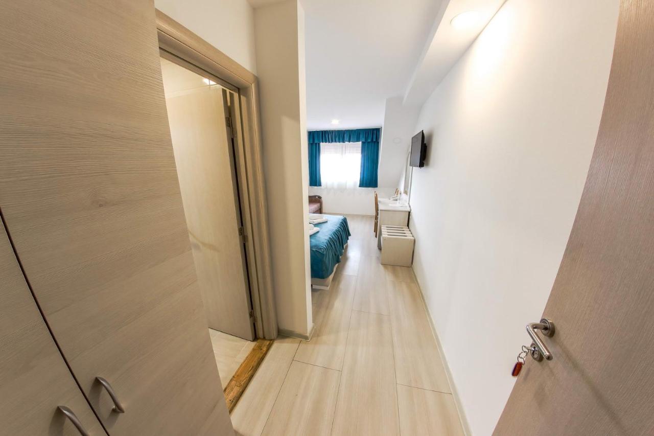 Hotel Ravni Gaj Knic Bagian luar foto